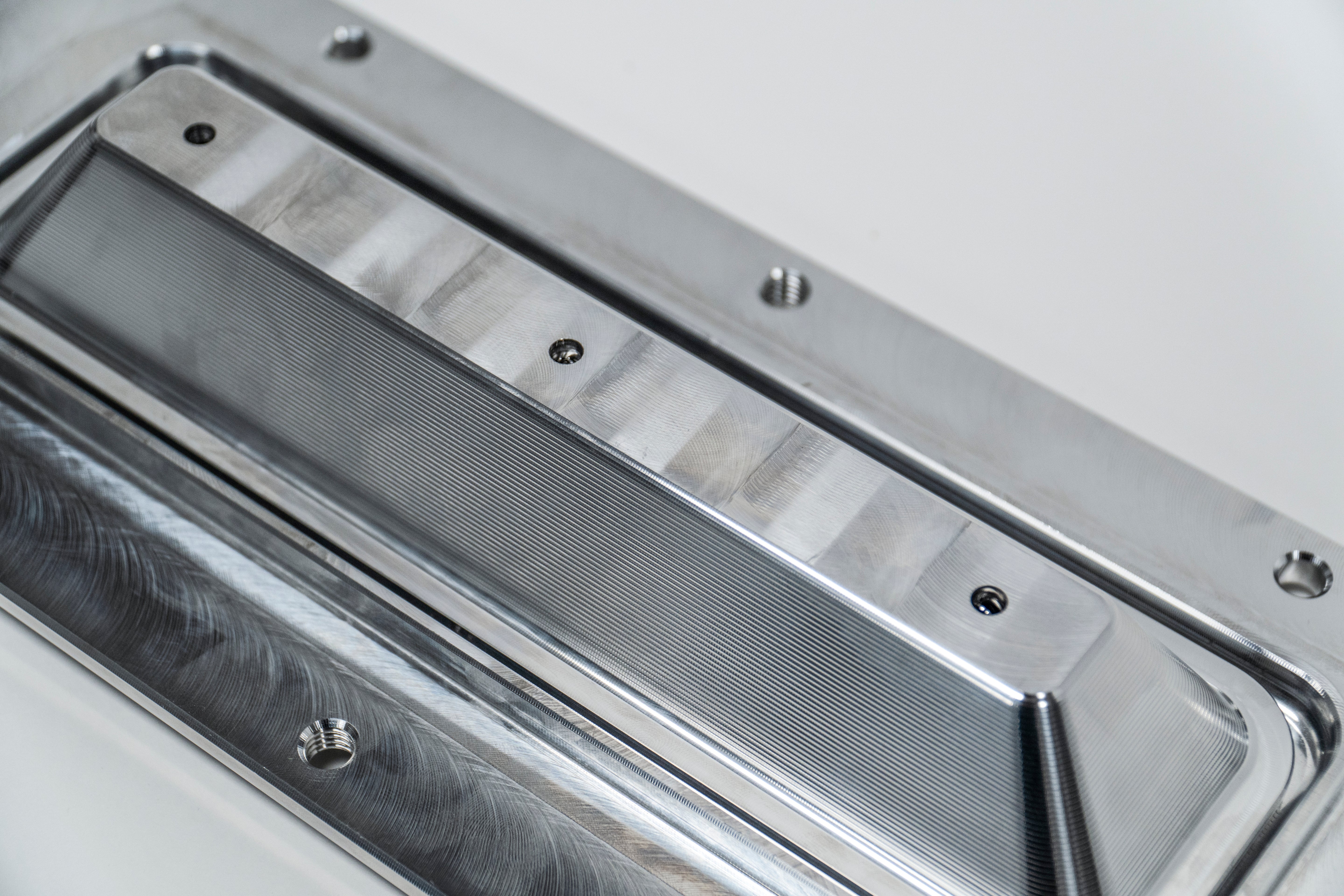 LS BILLET BAFFLED VALLEY COVER