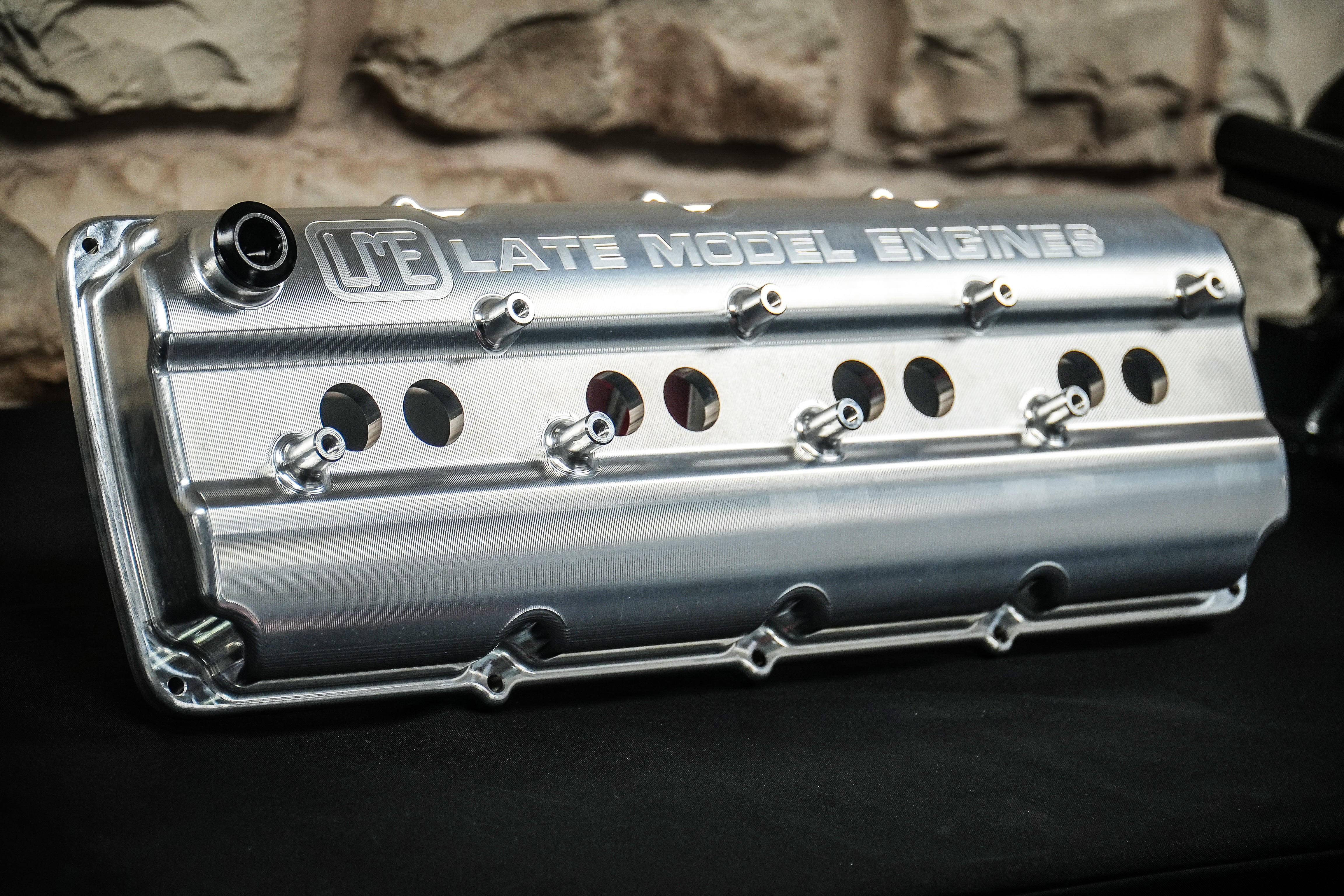 GEN III BILLET HEMI VALVE COVERS.