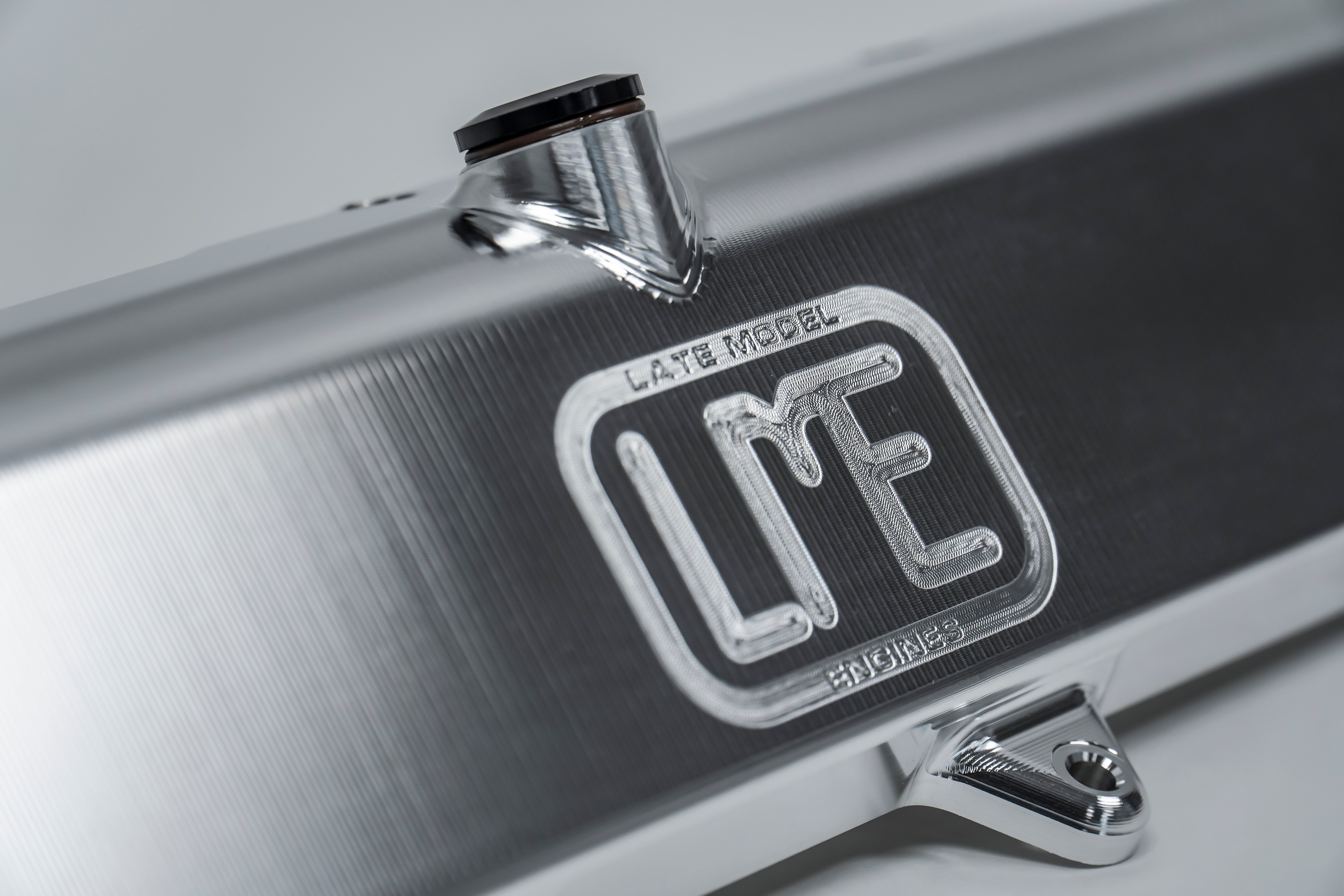 LT2 C8 BILLET VALVE COVERS