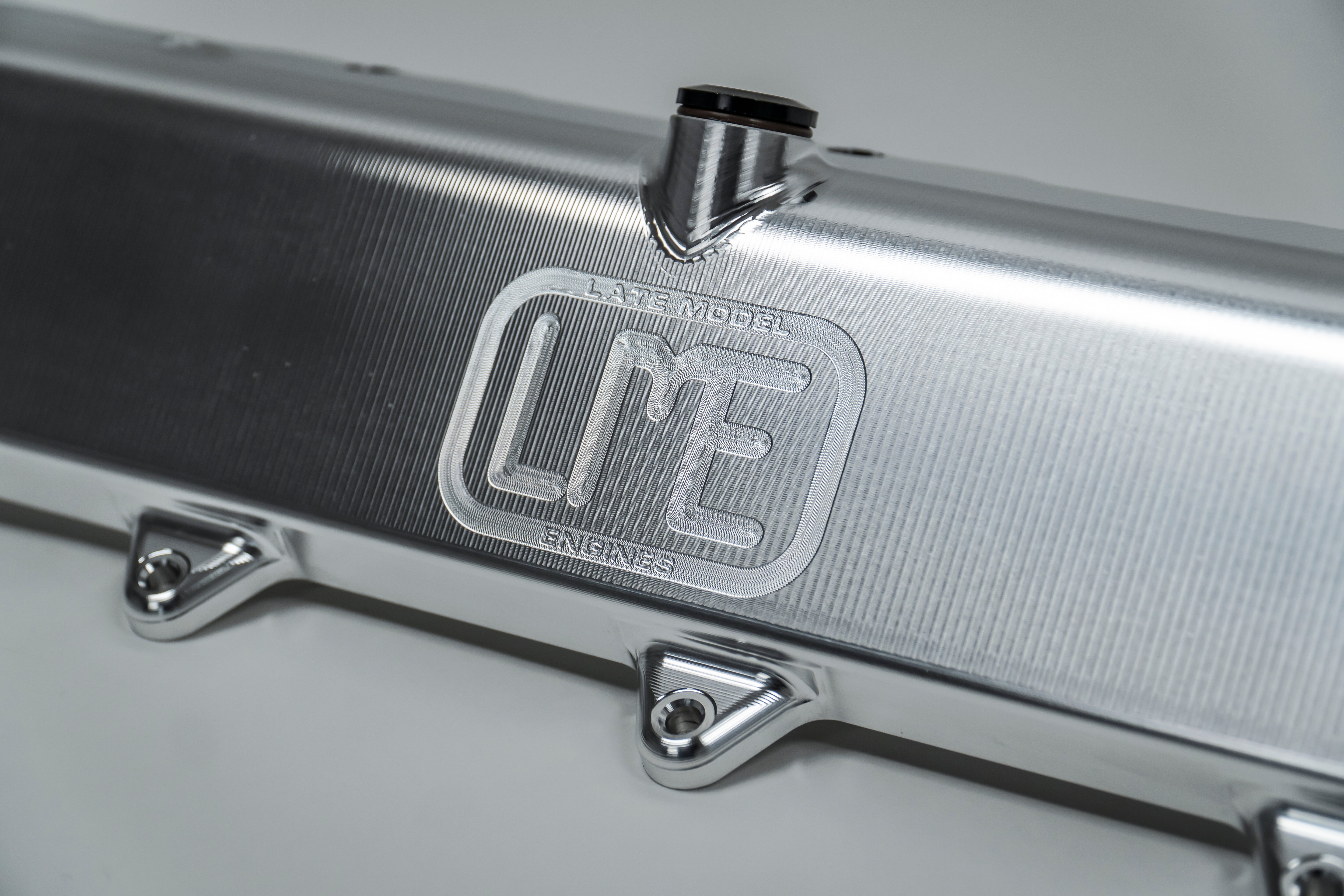 LT2 C8 BILLET VALVE COVERS